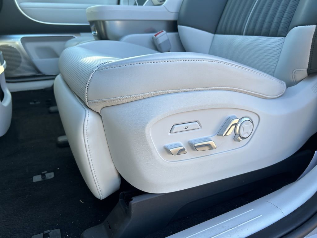 New 2026 Hyundai Ioniq 9 Calligraphy image 10