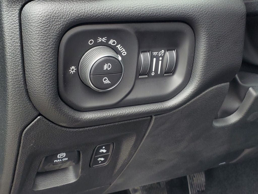 New 2026 RAM 1500 Laramie AWD/4WD image 10