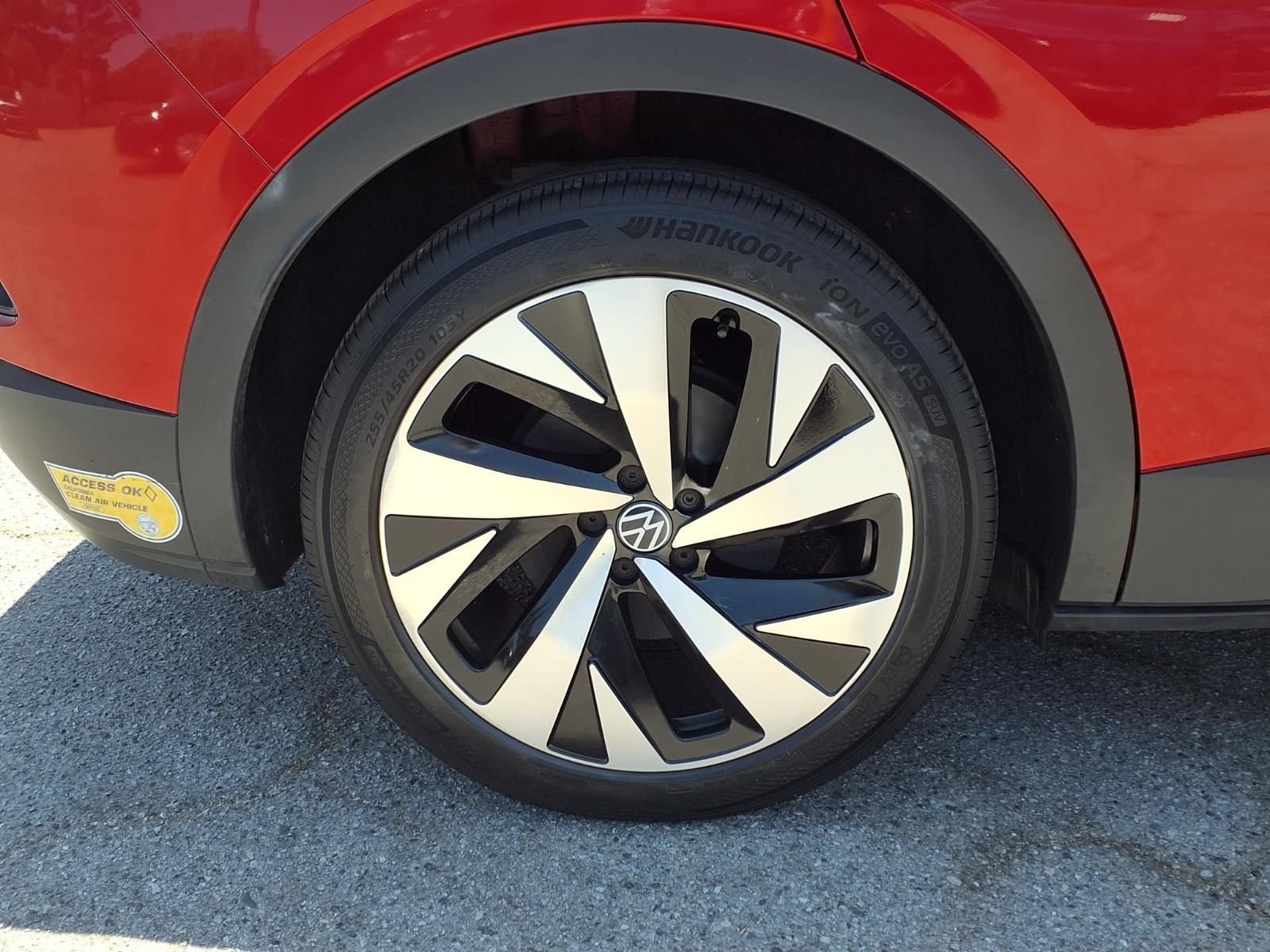 Used 2021 Volkswagen ID.4 Pro S w/ Gradient Package RWD image 4
