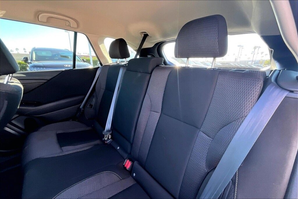 Used 2021 Subaru Outback Premium image 15