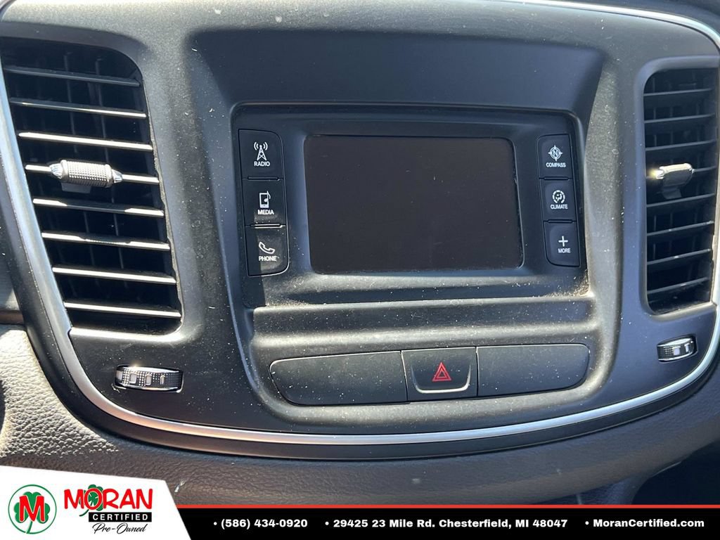 Used 2015 Chrysler 200 Limited FWD image 20