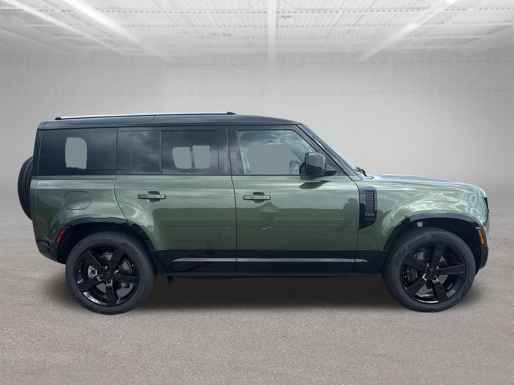 New 2026 Land Rover Defender 110 X-Dynamic SE AWD/4WD image 6