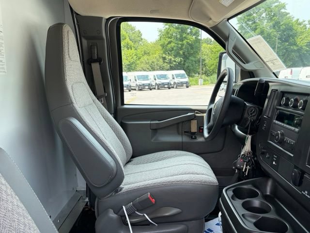 New 2026 Chevrolet Express 3500 w/ Power Convenience Package RWD image 29