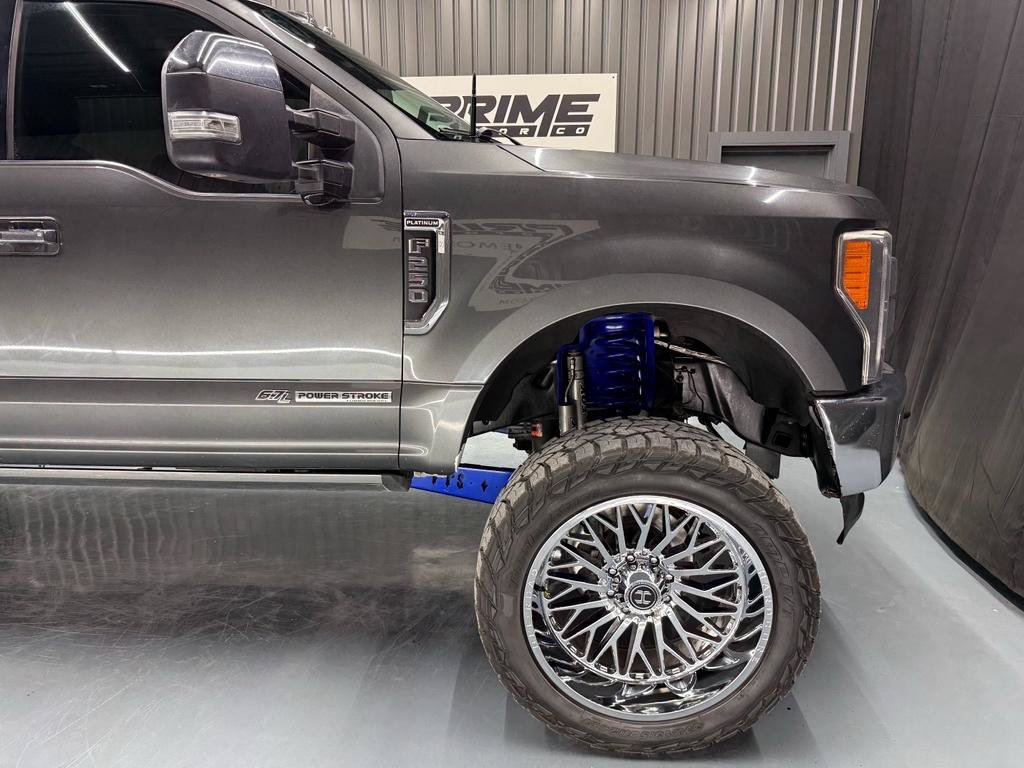 Used 2018 Ford F250 Platinum w/ Platinum Ultimate Package AWD/4WD image 11