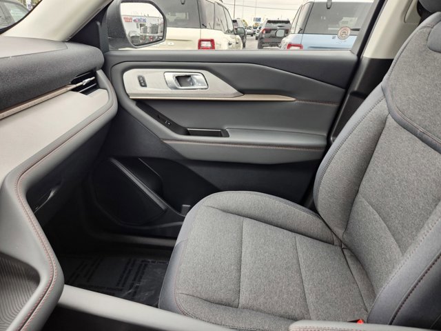 New 2026 Ford Explorer Active image 13