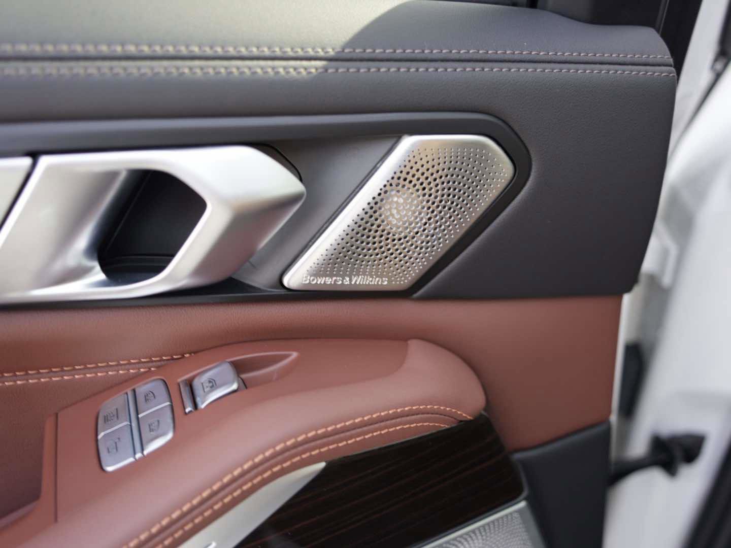 Used 2024 BMW X7 xDrive40i w/ Executive Package image 10