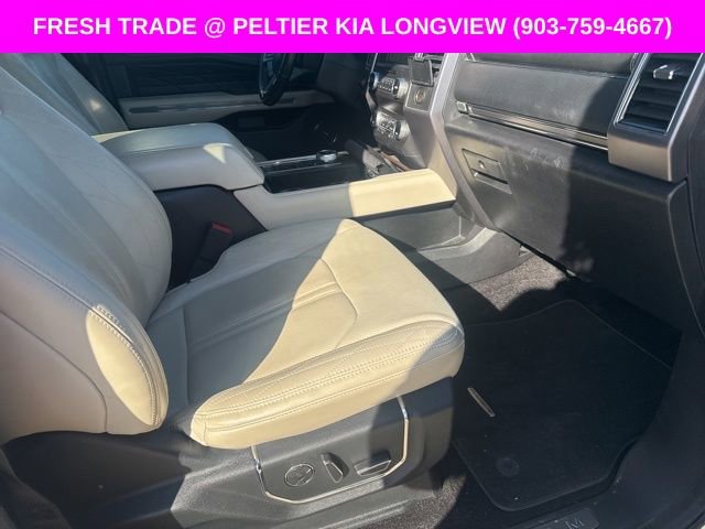 Used 2019 Ford Expedition Platinum image 10