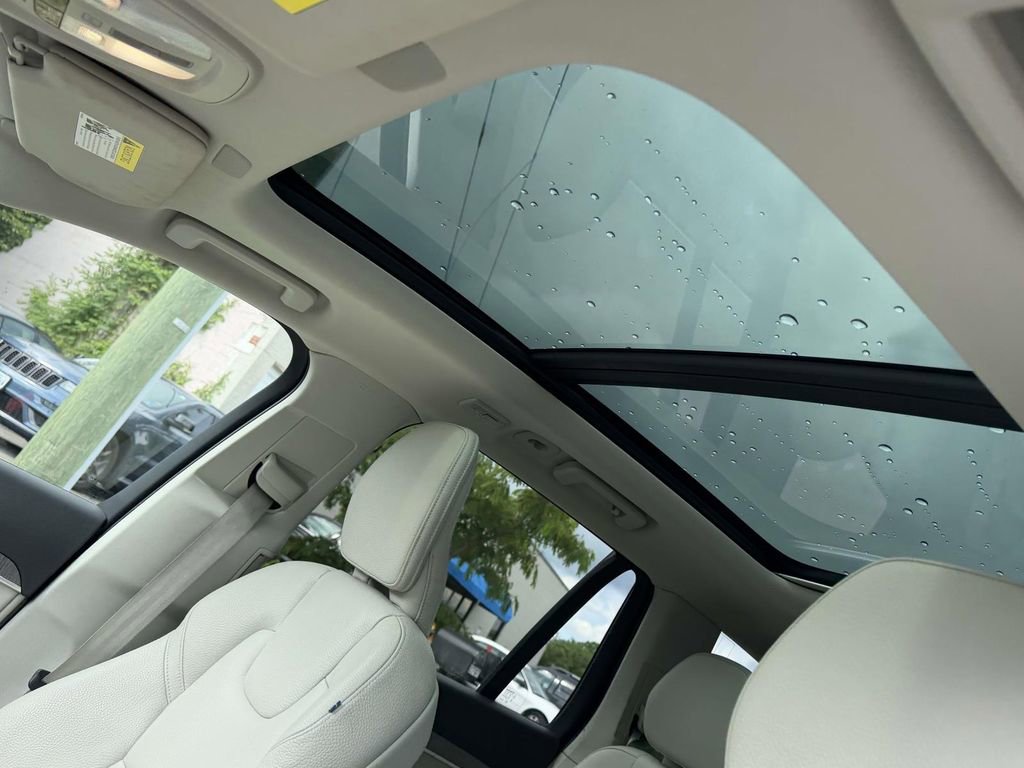 Used 2023 Volvo XC90 B6 Plus w/ Protection Package Premier AWD/4WD image 19