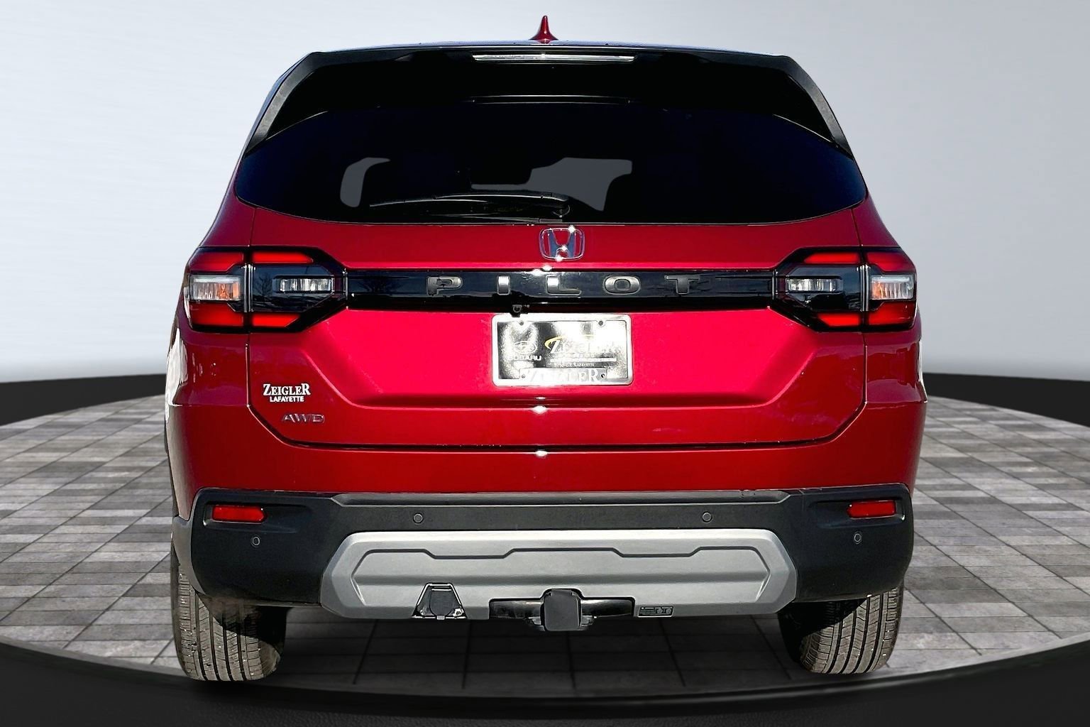 Used 2023 Honda Pilot EX-L image 4