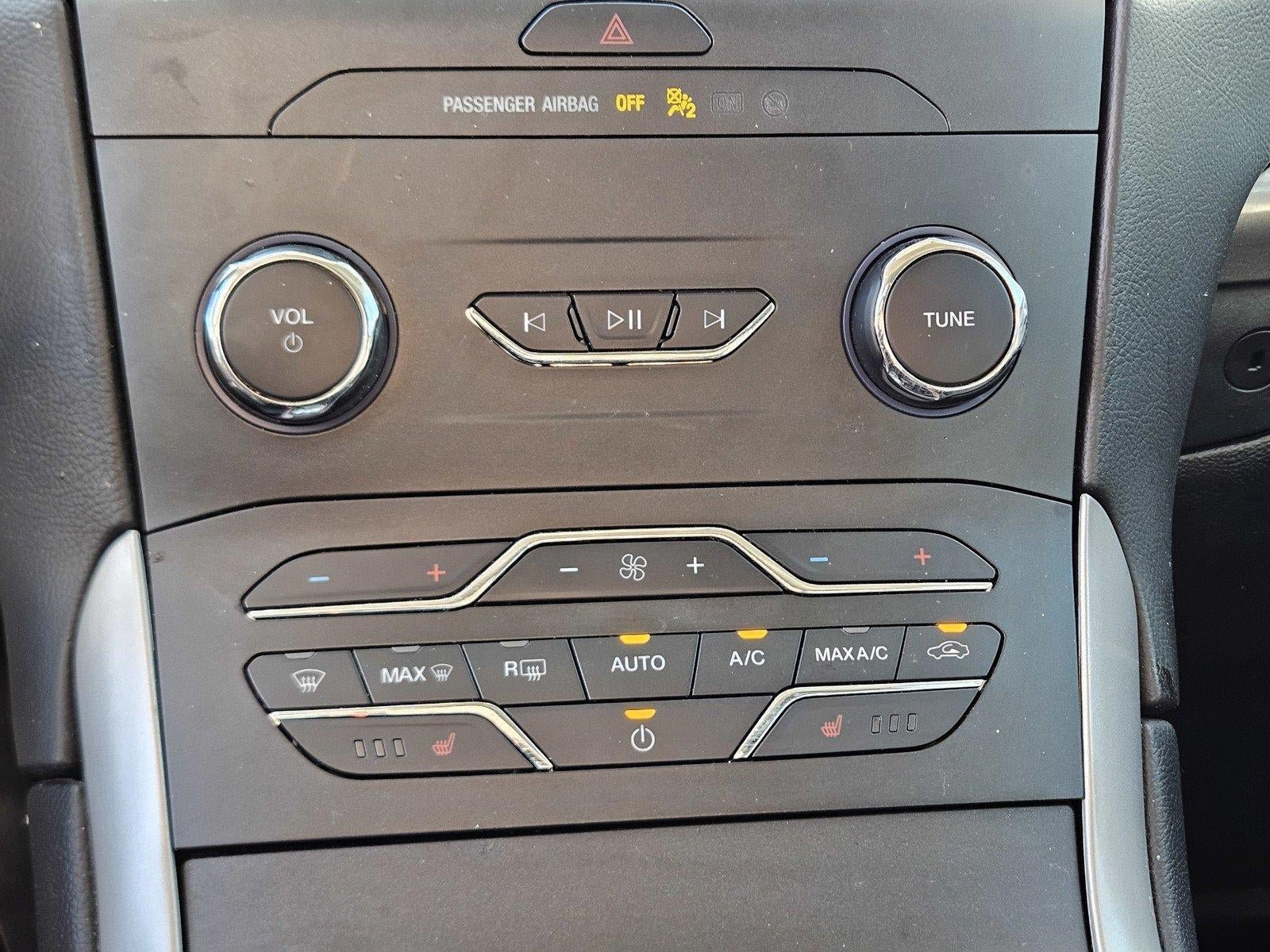 Used 2019 Ford Edge SEL w/ Equipment Group 201A FWD image 19