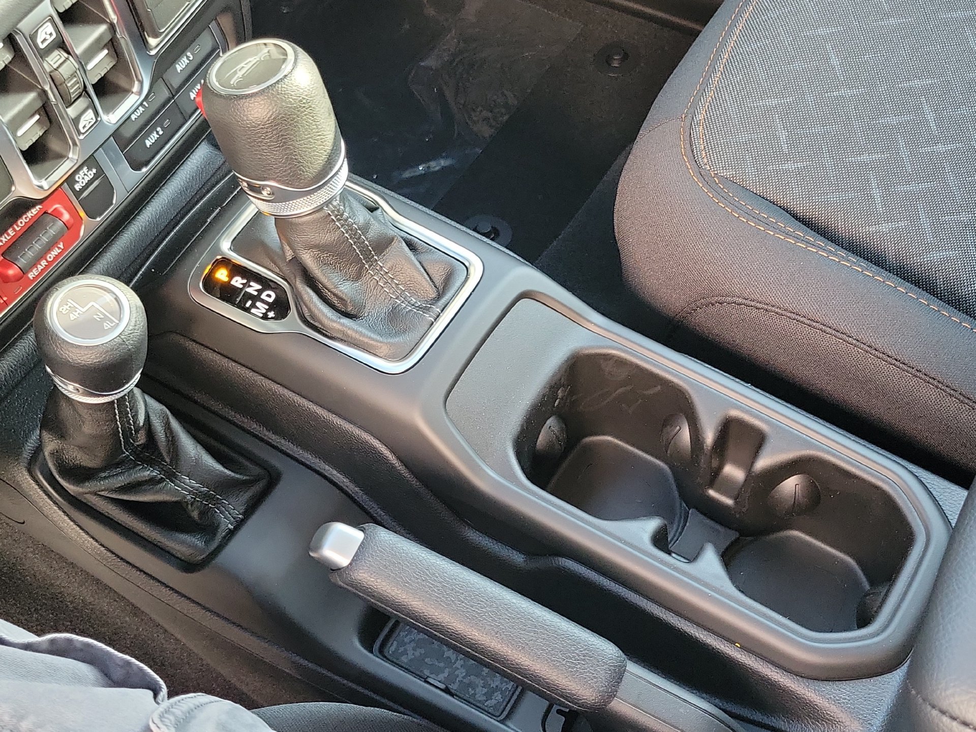 New 2026 Jeep Gladiator Mojave AWD/4WD image 9