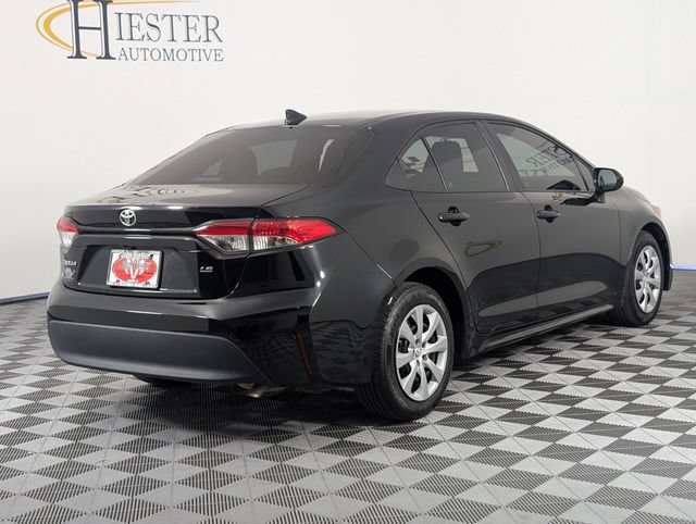 Used 2023 Toyota Corolla LE FWD image 7