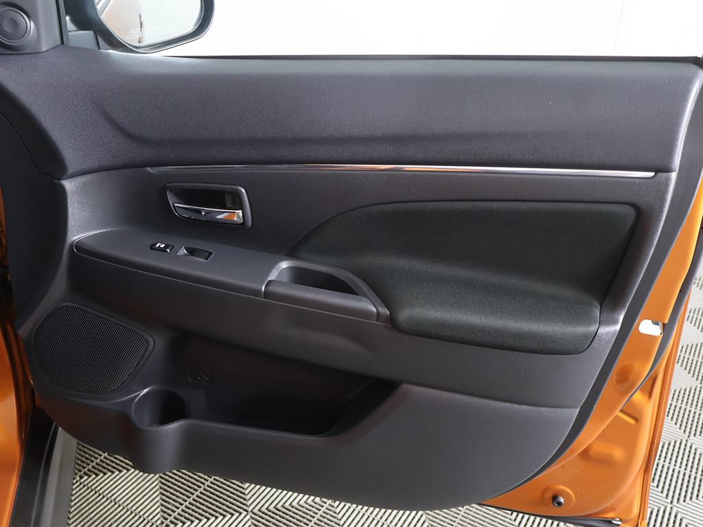 Used 2023 Mitsubishi Outlander Sport ES AWD/4WD image 16