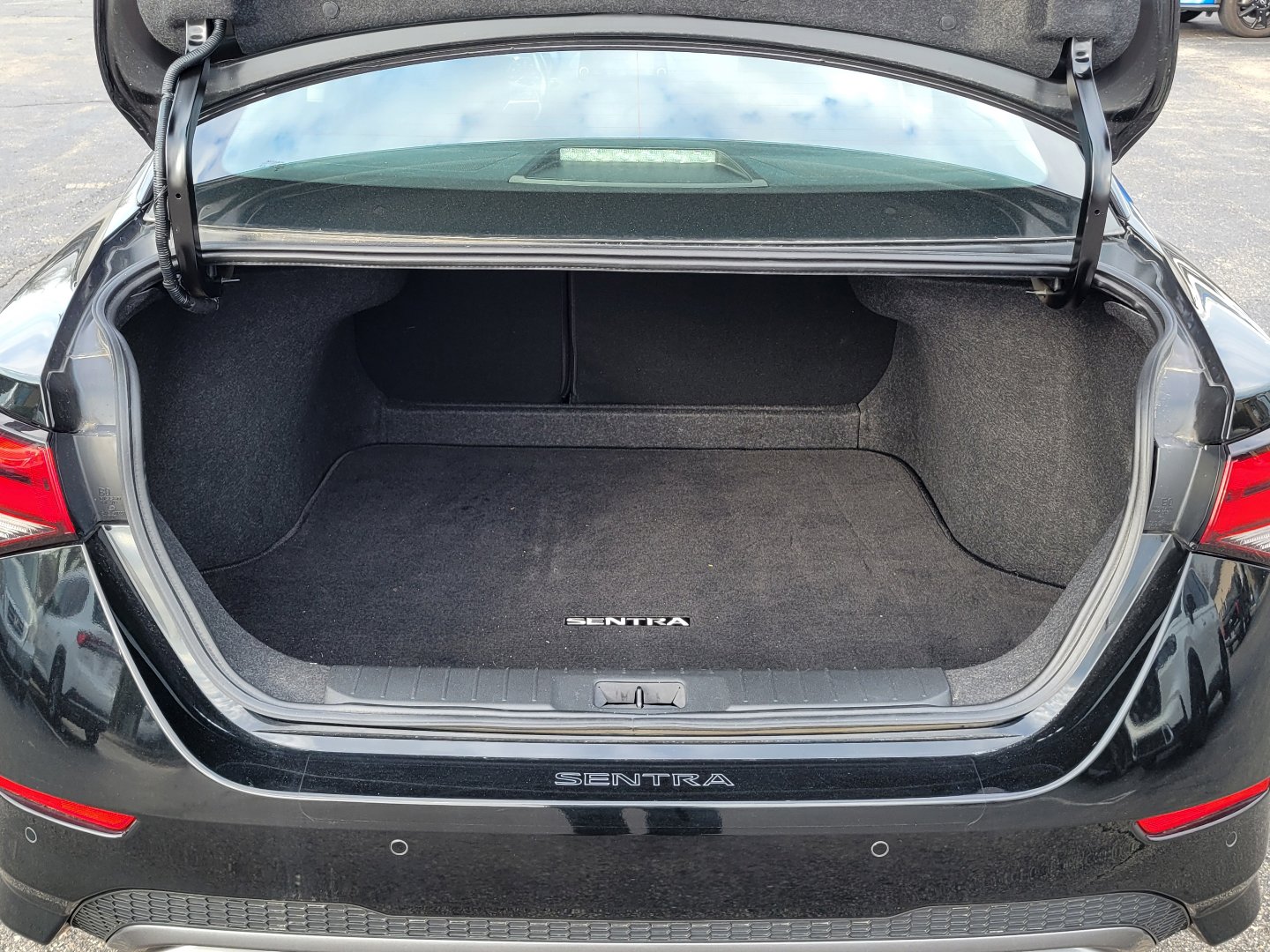 Certified 2023 Nissan Sentra SR image 8