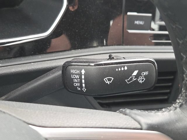 Used 2024 Volkswagen Jetta Sport FWD image 39