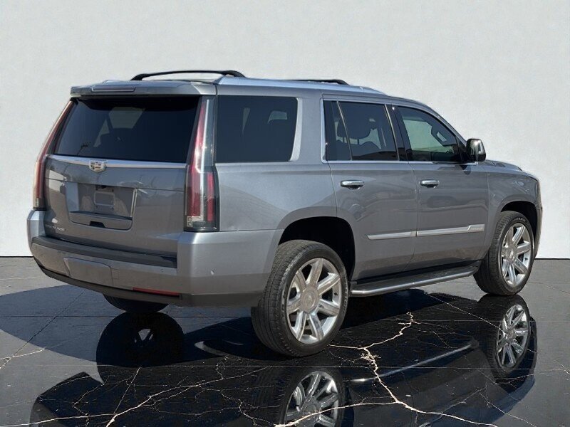Used 2020 Cadillac Escalade Premium Luxury AWD/4WD image 5