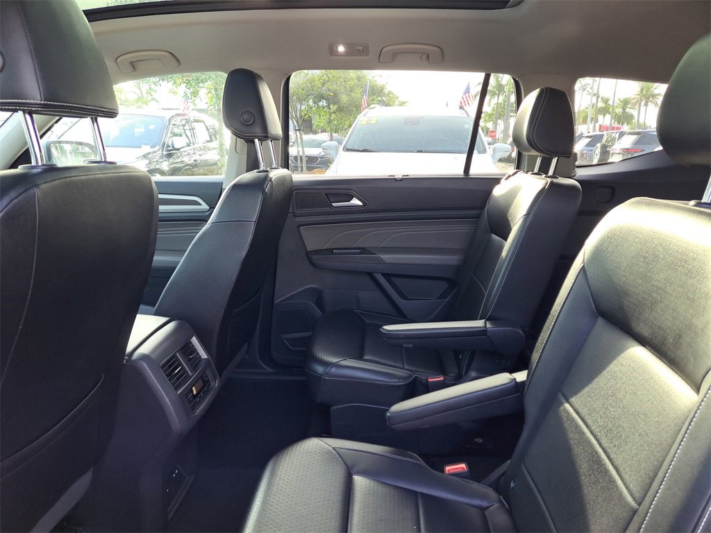 Used 2022 Volkswagen Atlas SE w/ Panoramic Sunroof Package image 7