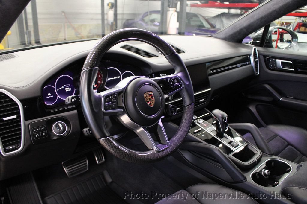 Used 2023 Porsche Cayenne GTS w/ Premium Package AWD/4WD image 15