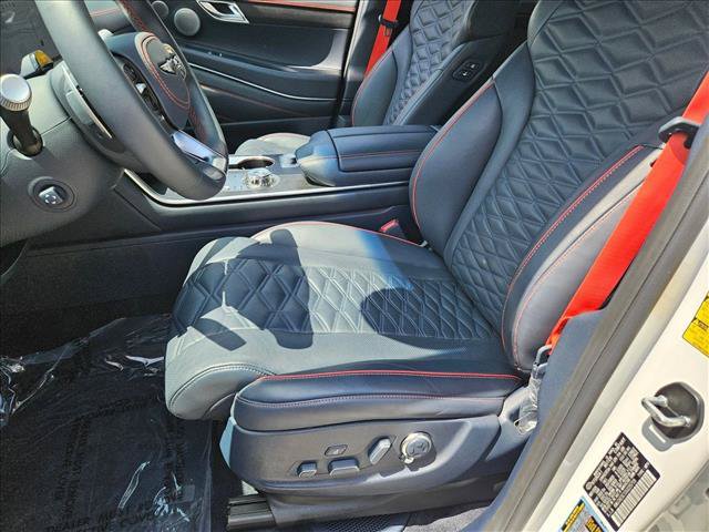 Used 2025 Genesis GV80 3.5T AWD/4WD image 16