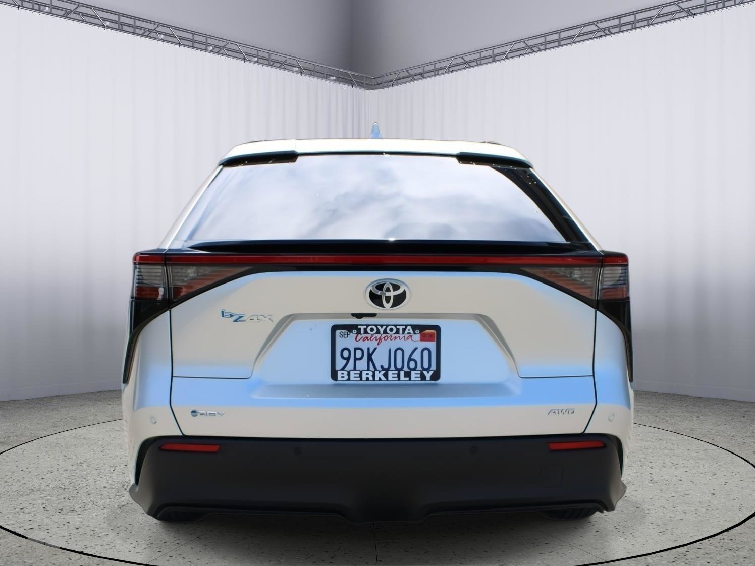Used 2024 Toyota bZ4X AWD w/ Weather Package image 7