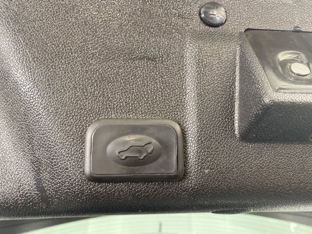 Used 2015 GMC Acadia Denali image 31