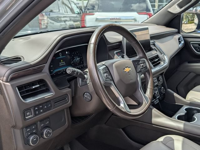Used 2022 Chevrolet Suburban LT w/ Luxury Package AWD/4WD image 12