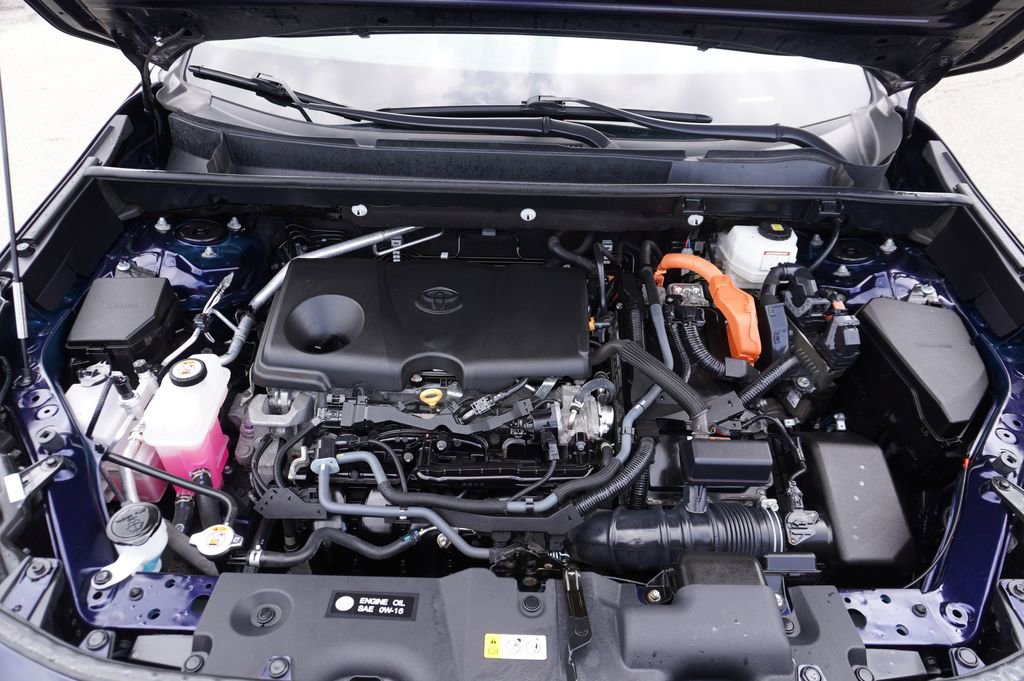 Used 2022 Toyota RAV4 XLE image 30