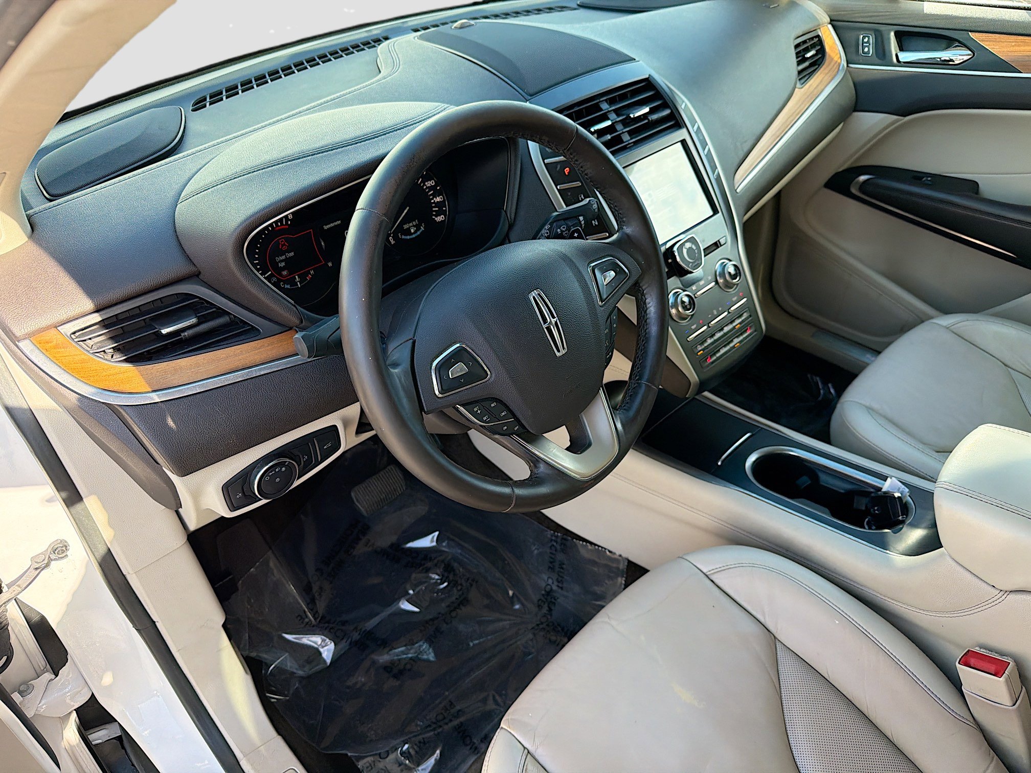 Used 2017 Lincoln MKC Select FWD image 26