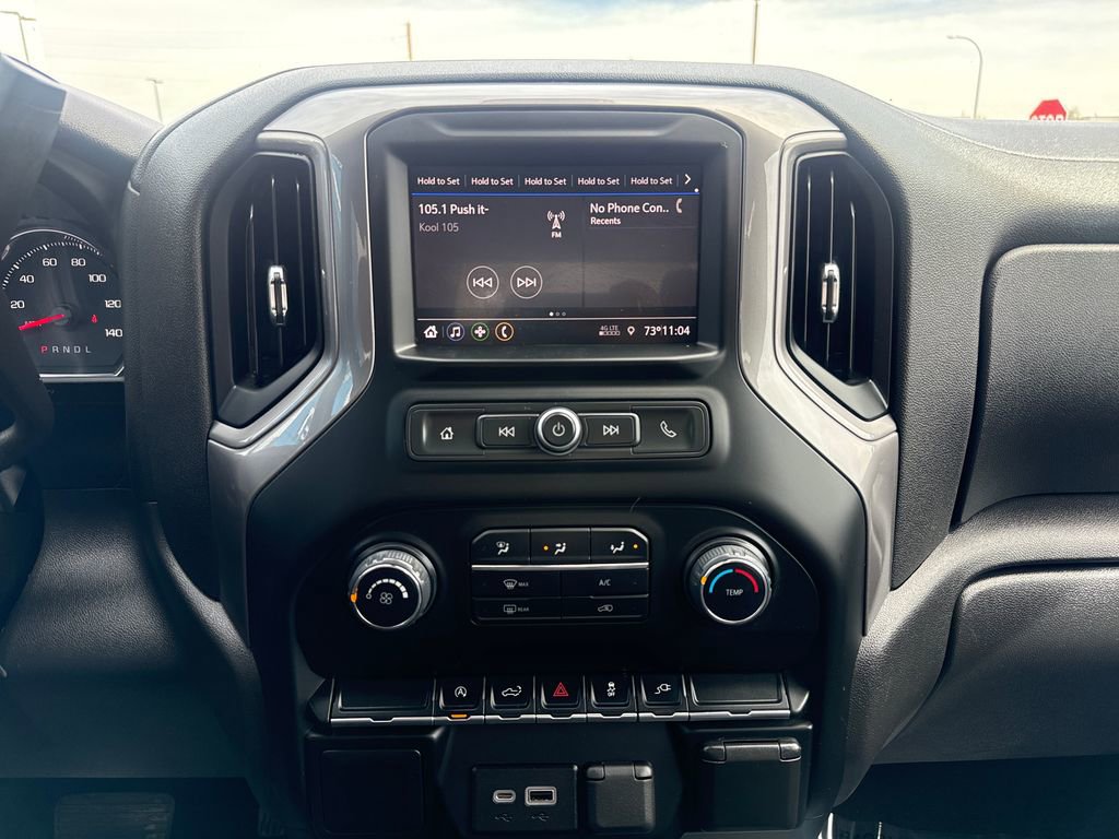 Used 2022 Chevrolet Silverado 1500 Custom w/ Safety Confidence Package AWD/4WD image 18