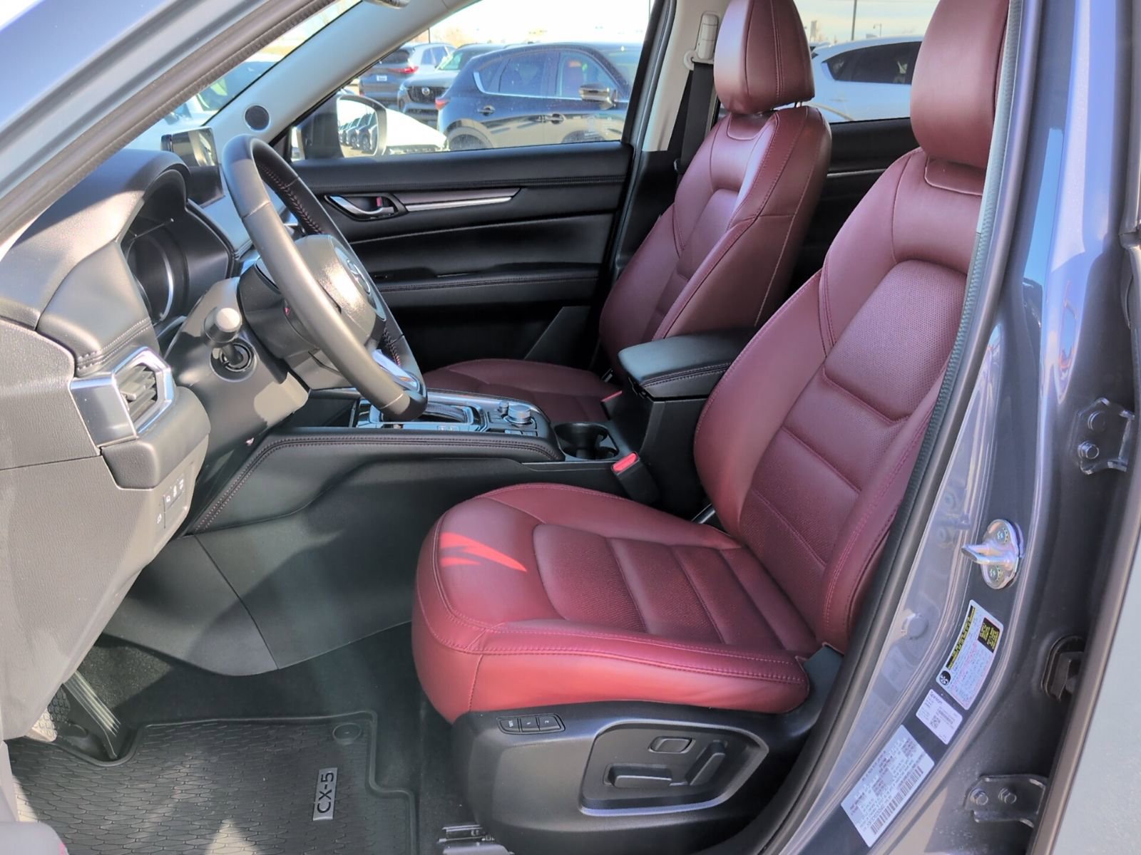 Certified 2025 MAZDA CX-5 Carbon Edition image 9