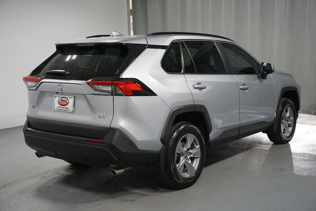 Used 2025 Toyota RAV4 LE image 8