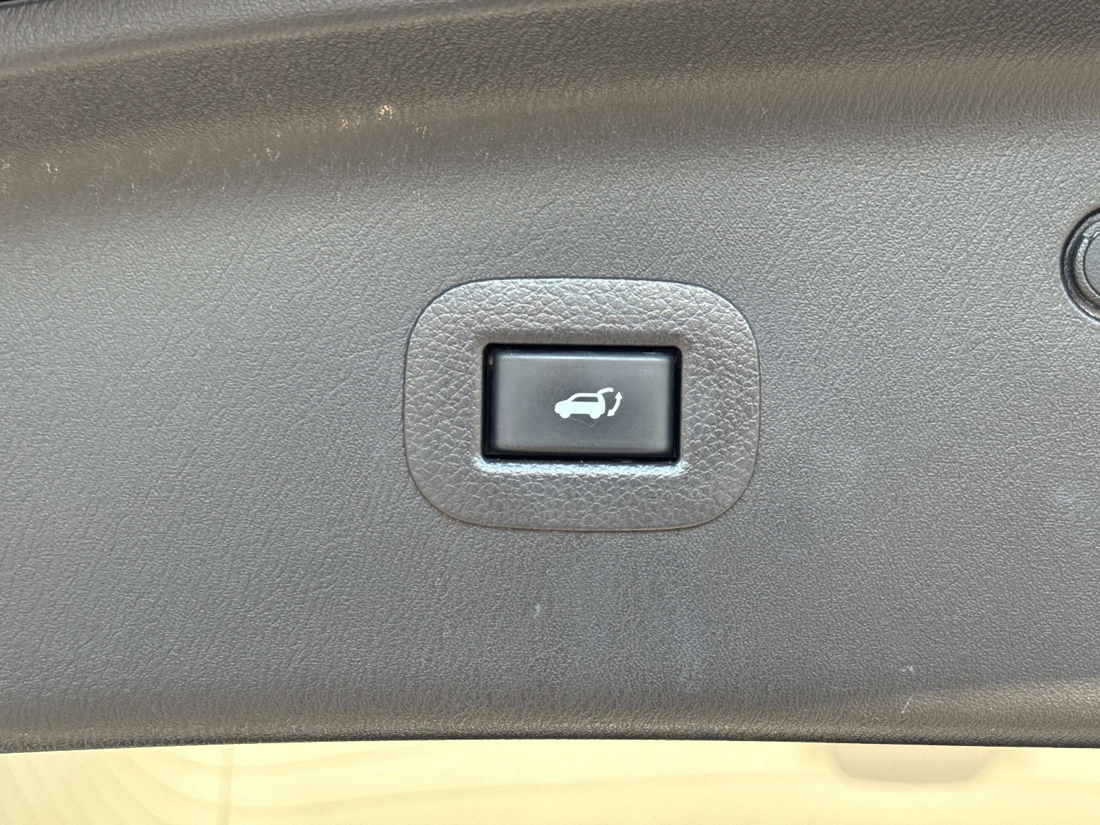 Used 2022 INFINITI QX80 Luxe AWD/4WD image 13