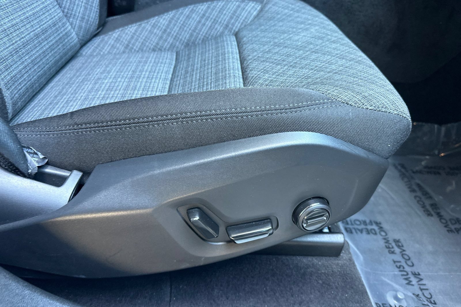 Used 2023 Volvo XC60 B5 Core w/ Protection Package Premier FWD image 22