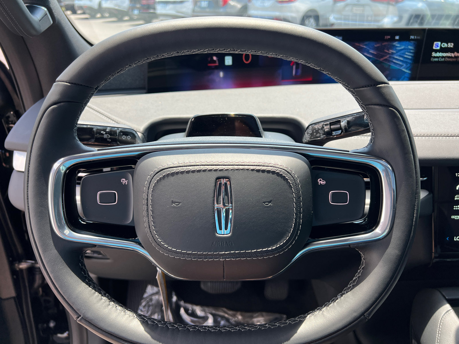 New 2026 Lincoln Navigator Reserve w/ Jet Appearance Package AWD/4WD image 15