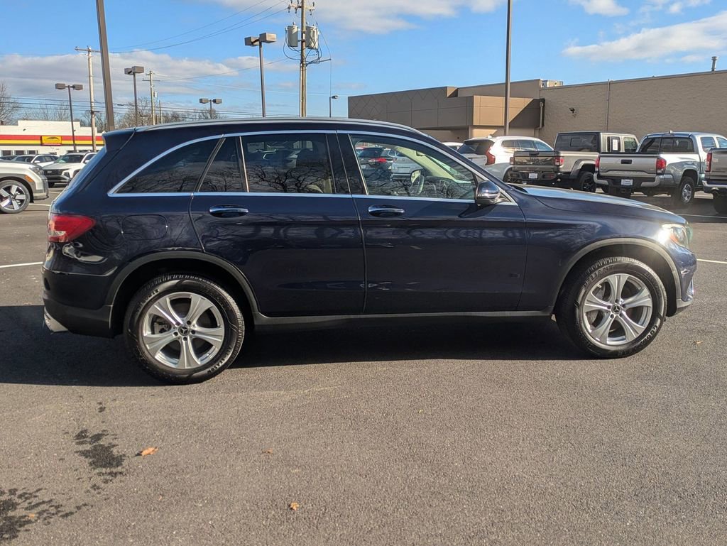 Used 2018 Mercedes-Benz GLC 300 4MATIC image 4