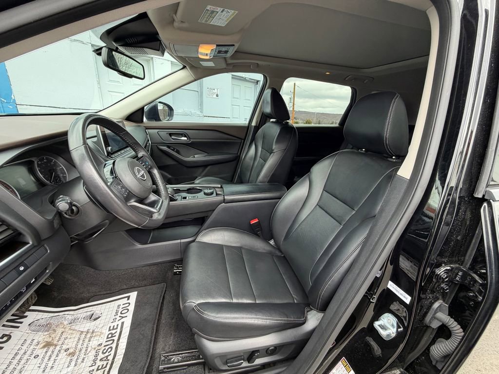 Used 2023 Nissan Rogue SL image 9