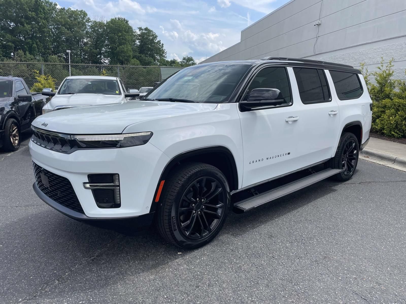 New 2026 Jeep Grand Wagoneer L Summit AWD/4WD image 3