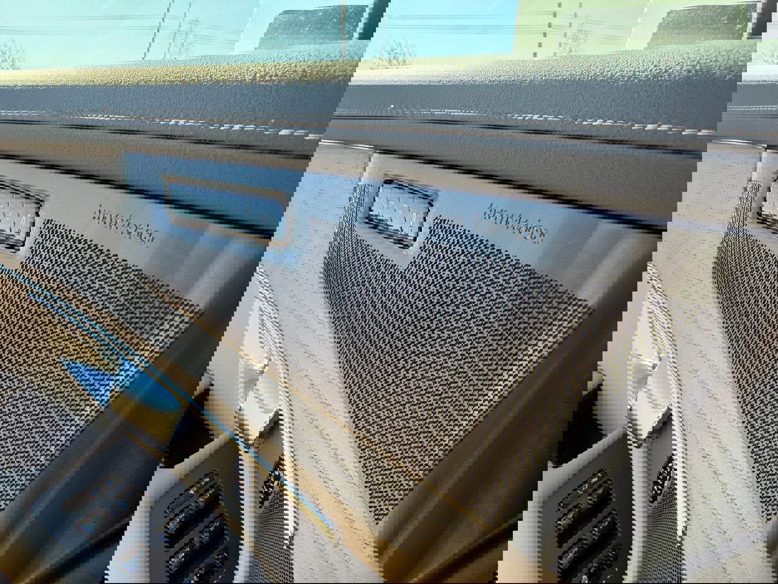 New 2026 Volvo XC90 T8 Plus w/ Protection Package Premier image 19