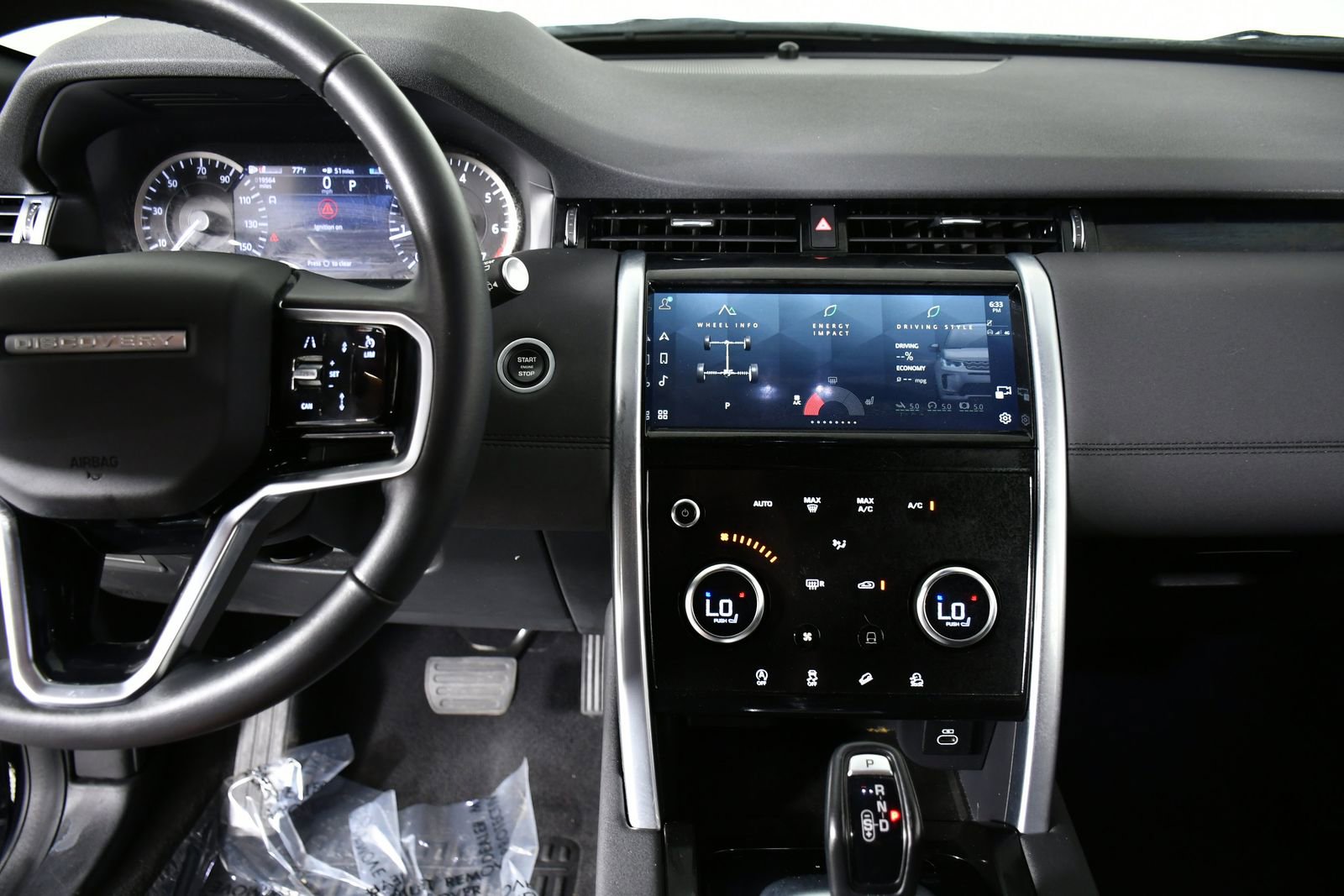 Used 2023 Land Rover Discovery Sport S image 11
