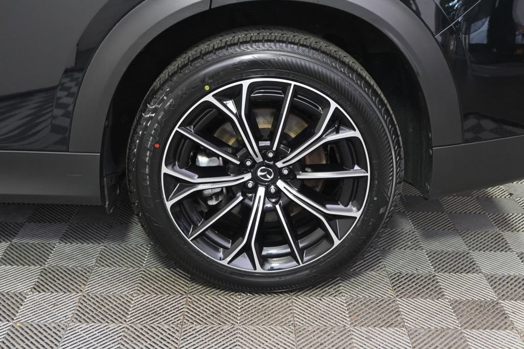 Certified 2025 MAZDA CX-70 Plug-In Hybrid w/ Premium Plus AWD/4WD image 20
