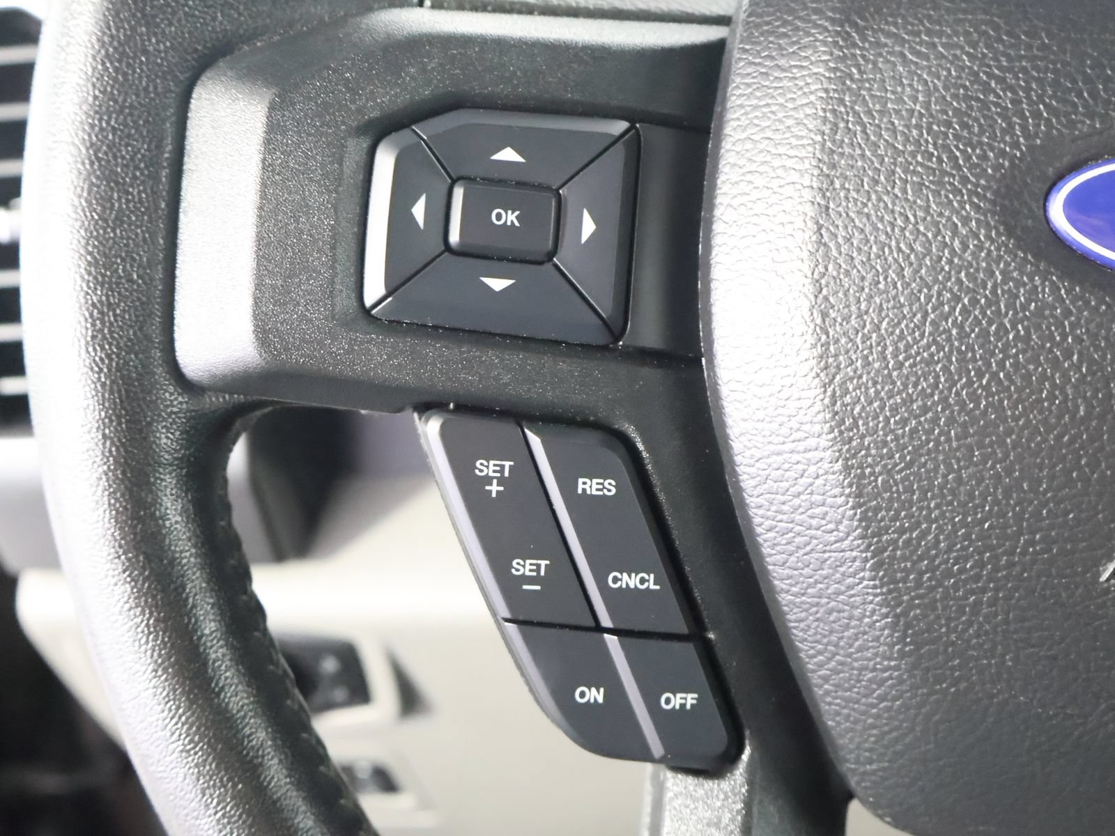 Used 2020 Ford F150 XLT w/ Equipment Group 302A Luxury AWD/4WD image 33