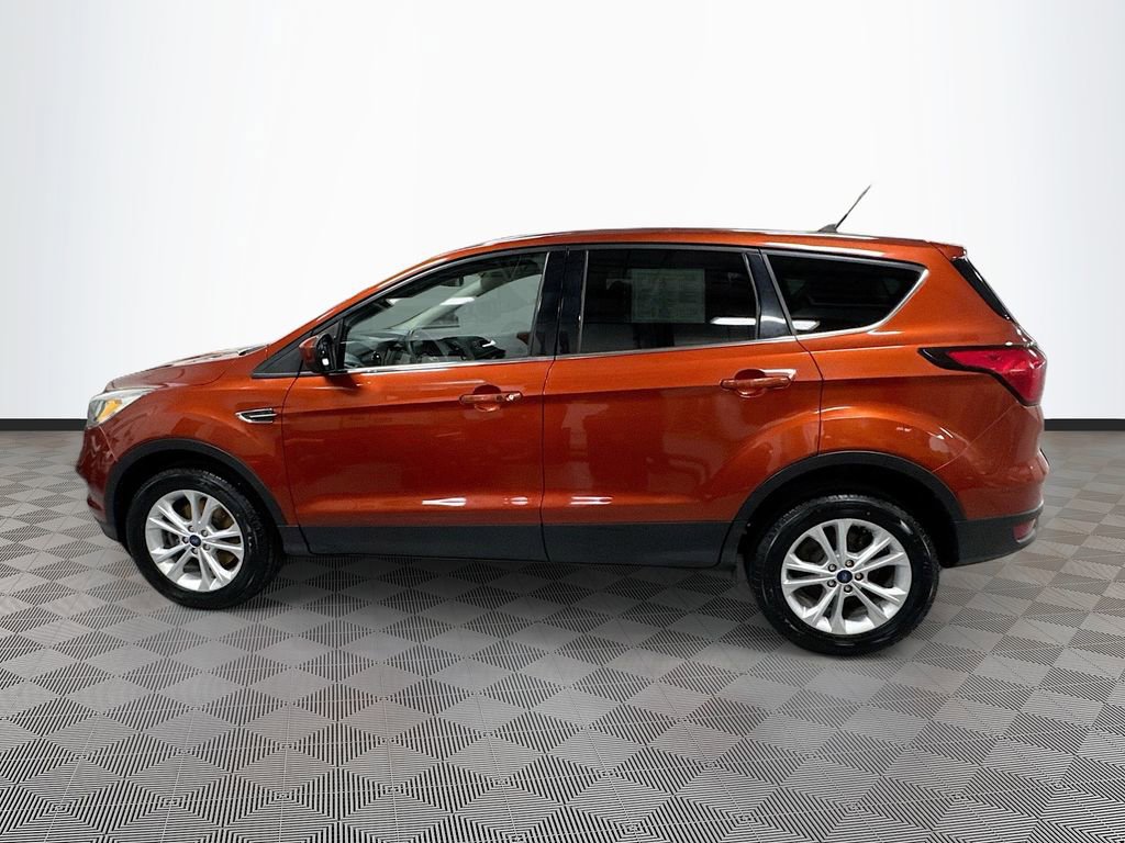 Used 2019 Ford Escape SE image 38