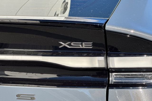 Used 2024 Toyota Prius Prime Premium w/ Advanced Technology Package image 26