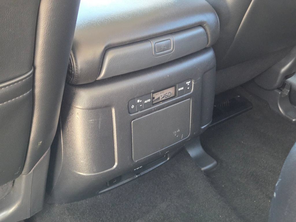 Used 2022 Nissan Armada SL w/ Captain's Chairs Package AWD/4WD image 17