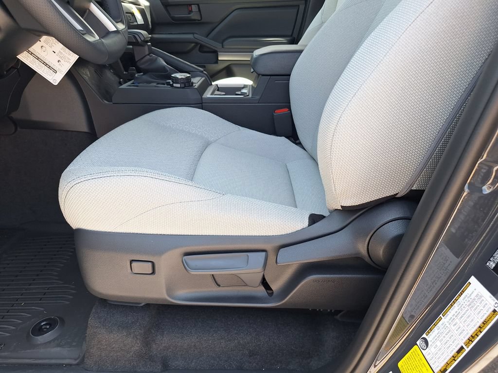 New 2026 Toyota 4Runner SR5 AWD/4WD image 13