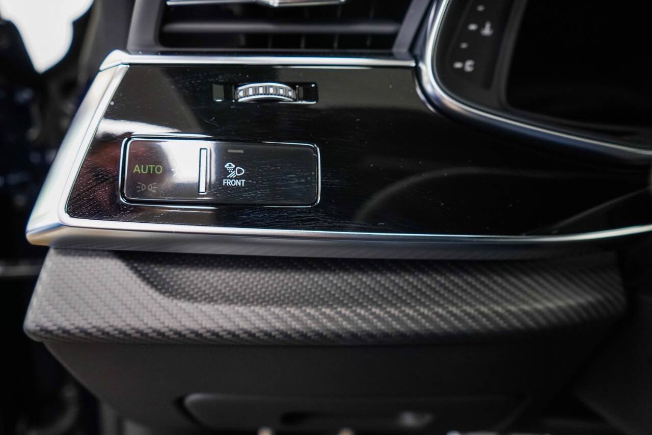Used 2026 Audi RS Q8 performance AWD/4WD image 55