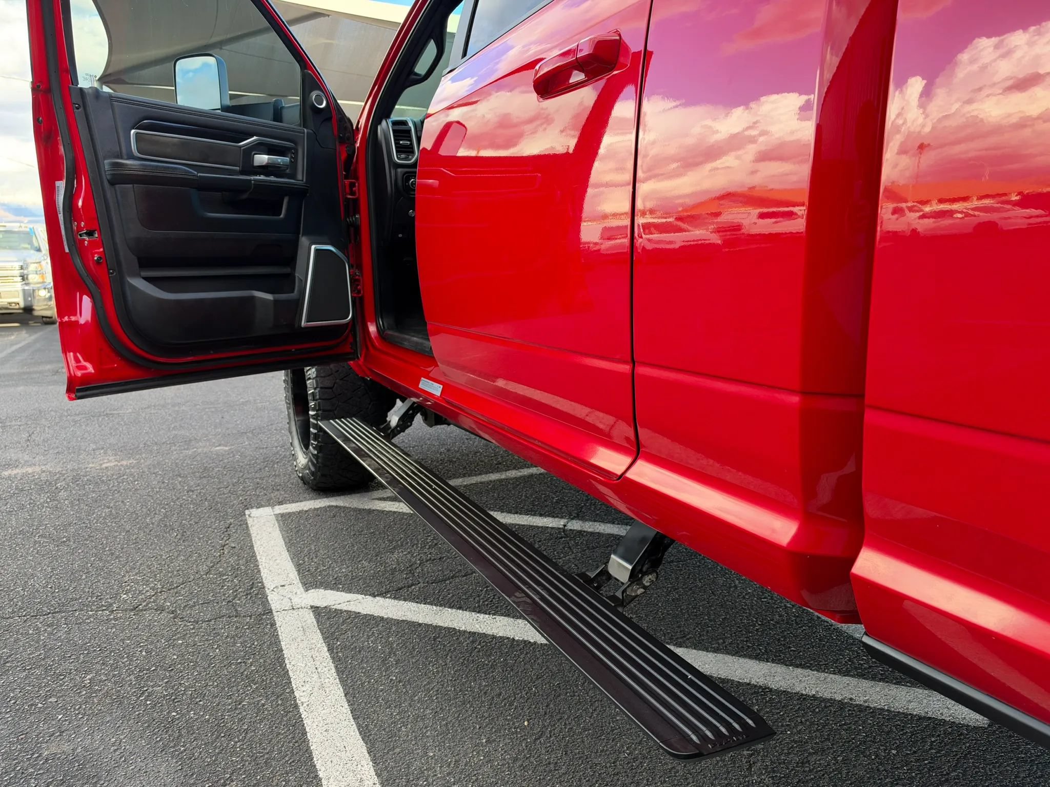 Used 2020 RAM 3500 Laramie AWD/4WD image 18