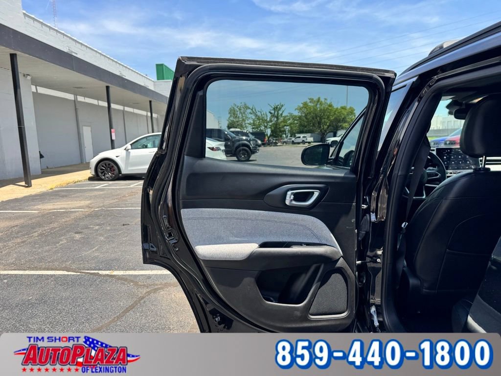 Used 2024 Jeep Compass Latitude AWD/4WD image 54