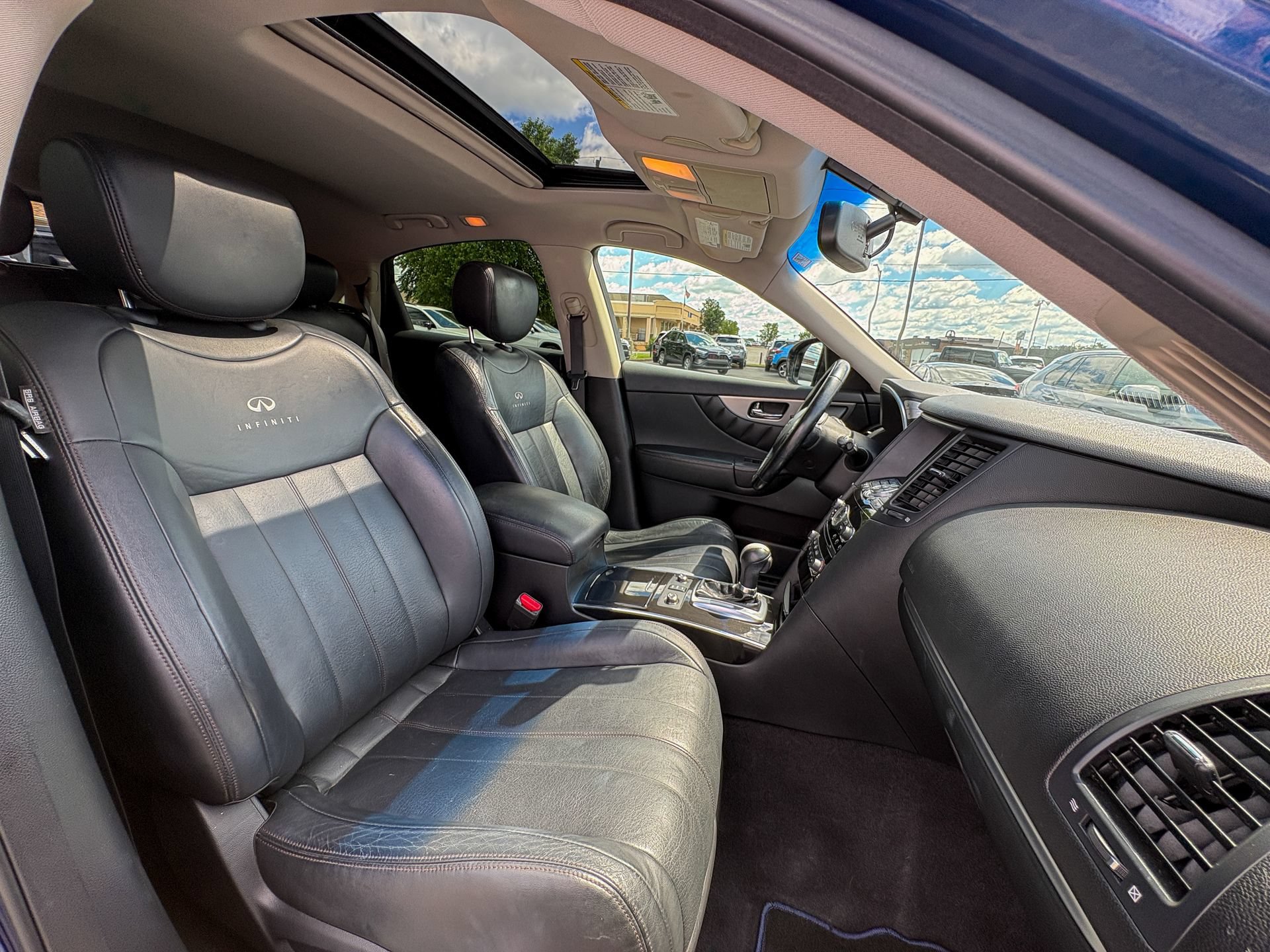 Used 2012 INFINITI FX35 Limited Edition AWD/4WD image 24
