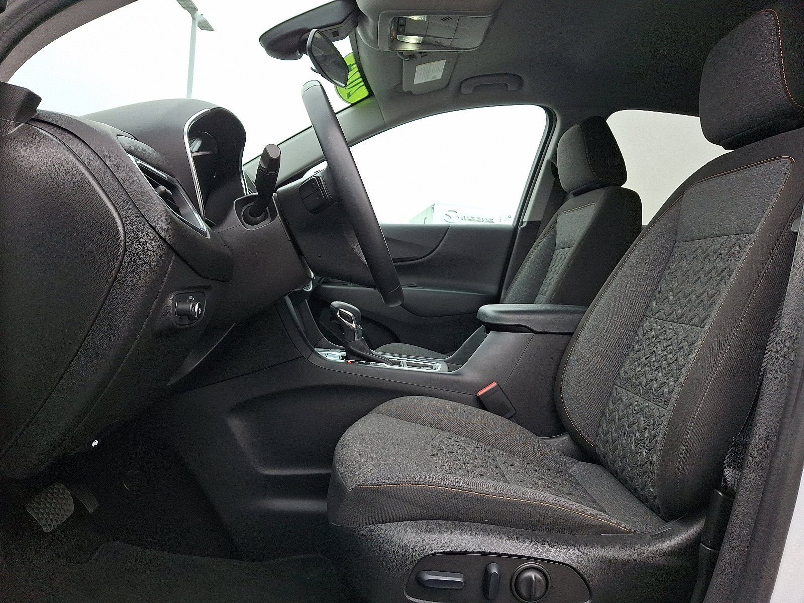 Used 2024 Chevrolet Equinox LT image 13